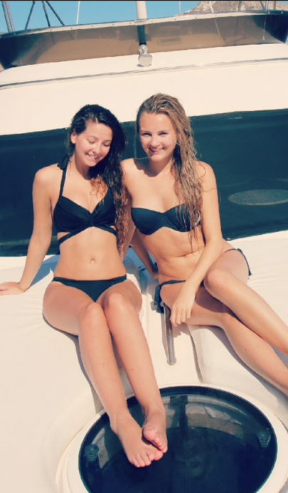 Zoella Bikini Photos (11 pics)