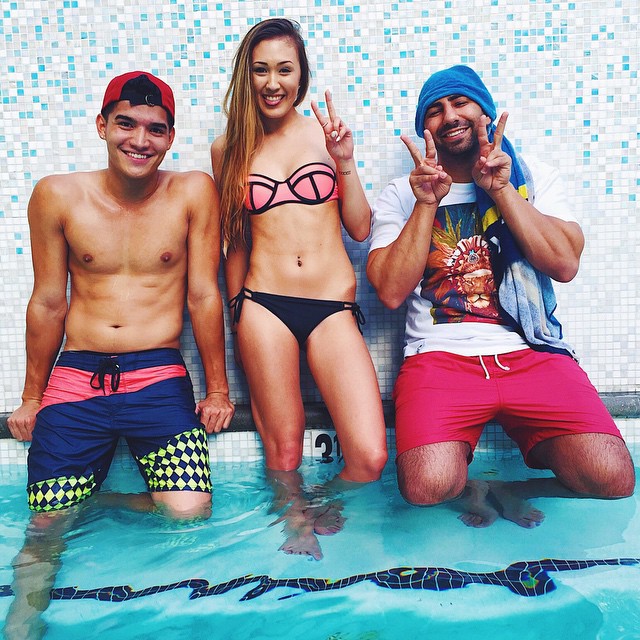 laurdiy Bikini Pictures (14 pics) .