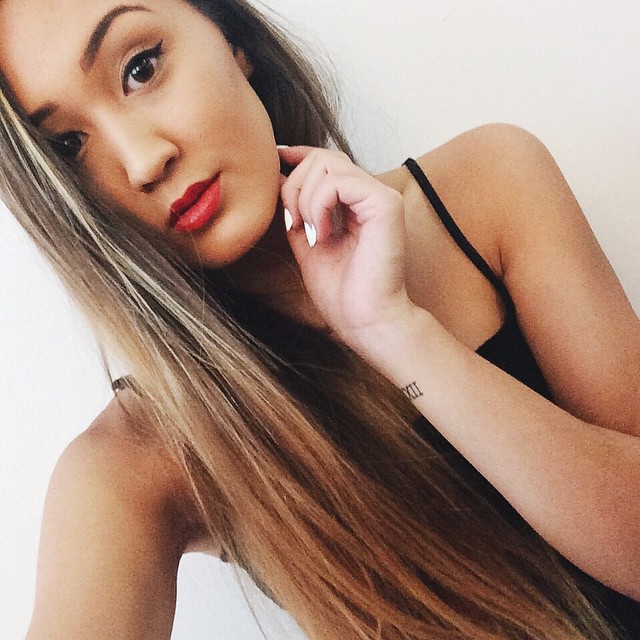 LaurDIY Sexy Pictures (55 pics) .