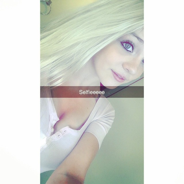 Blondiewondie / Srtsydney Cleavage Photos (72 pics)