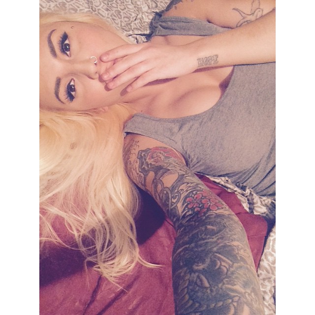GetVindictive Sexy Pictures (94 pics)