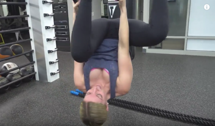 Jeana PVP Upside down Cleavage AND ASS (13 pics 2 gifs)