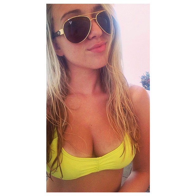 Ansley OConnor Bikini Pictures (47 pics)