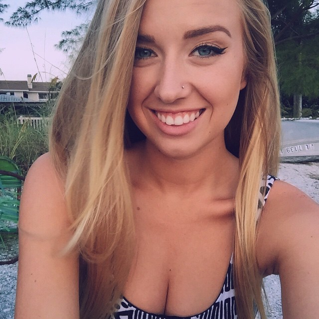 Ansley OConnor Bikini Pictures (47 pics)
