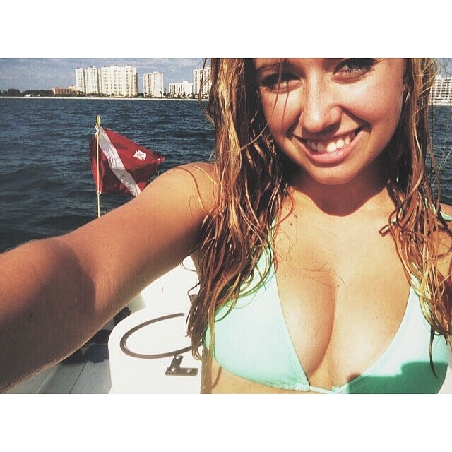 Ansley OConnor Bikini Pictures (47 pics)
