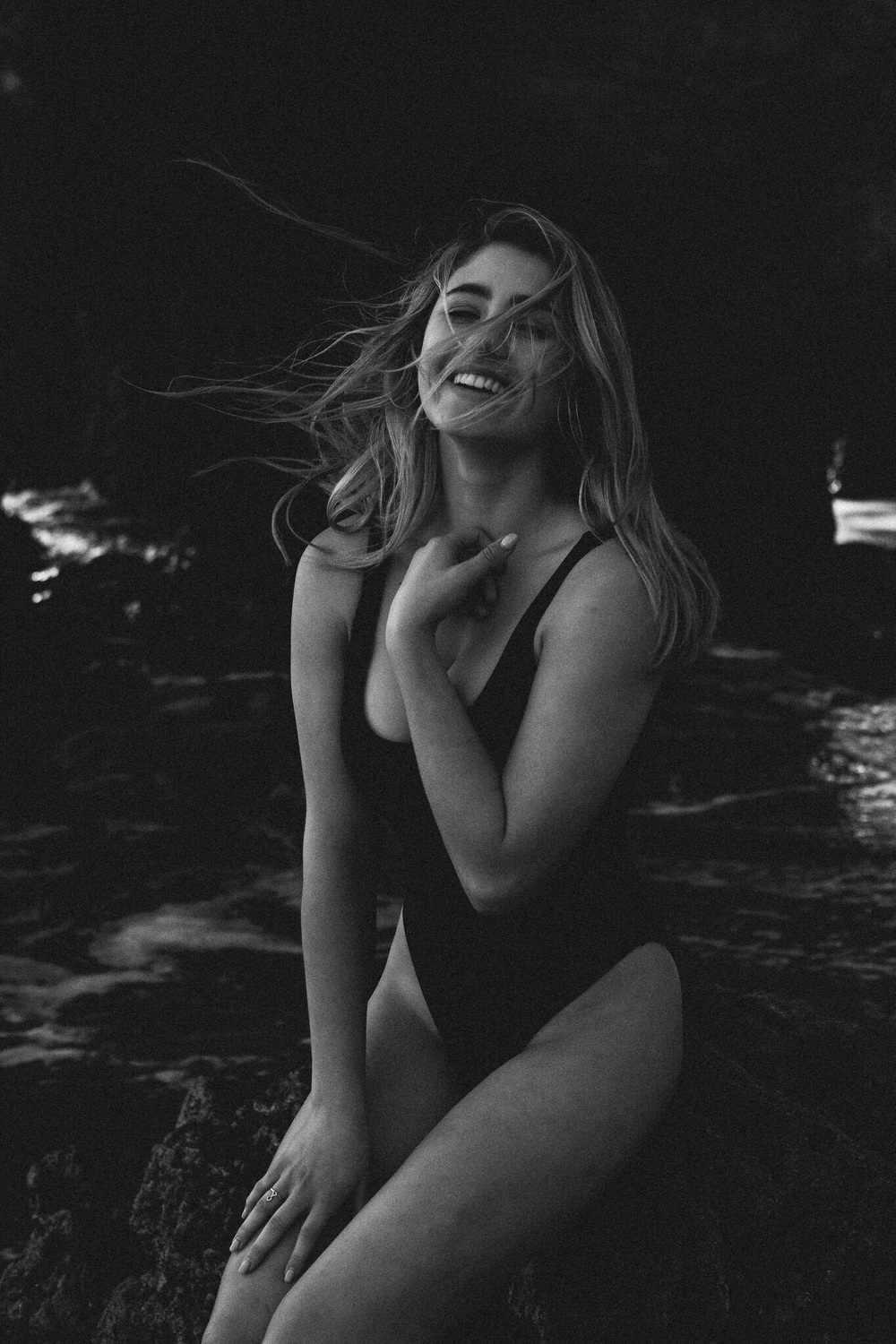 Lia Marie Johnson SwimSuit and Sexy Photoshoot January 2016 (26 pics)