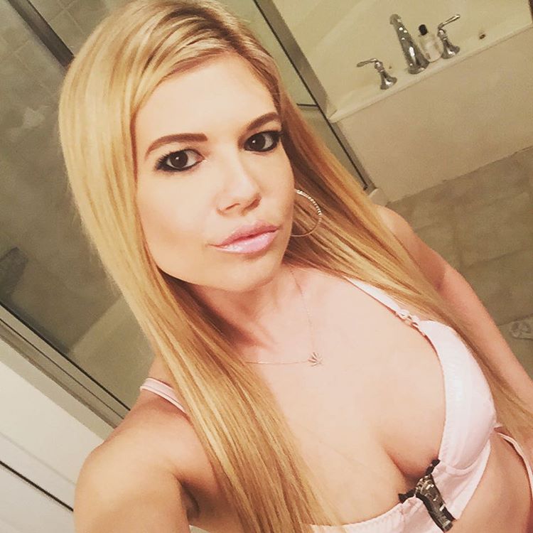 Chanel West Coast Sexy (24 pictures 3 videos)