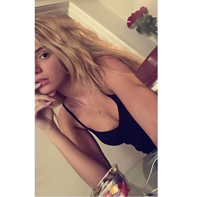 Alissa Violet Sexy Pictures