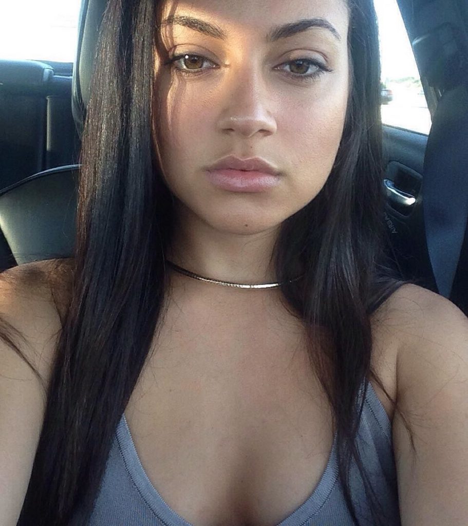 Inanna Sarkis Sexy Pictures (39 pics)