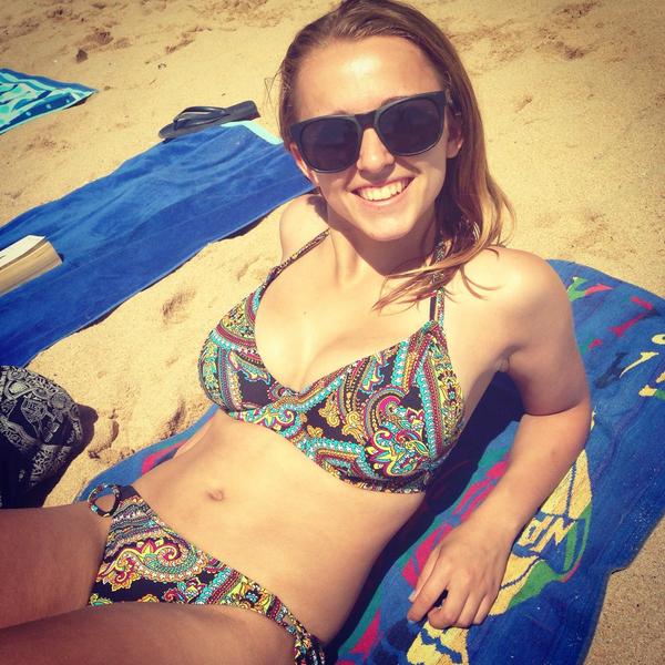 Hannah Witton Sexy &amp; Cleavage (27 pics)