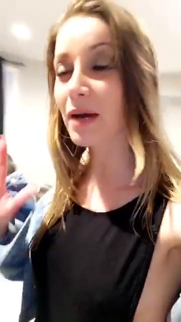 Jeana PVP Sideboob (9 Pics 3 Gifs)