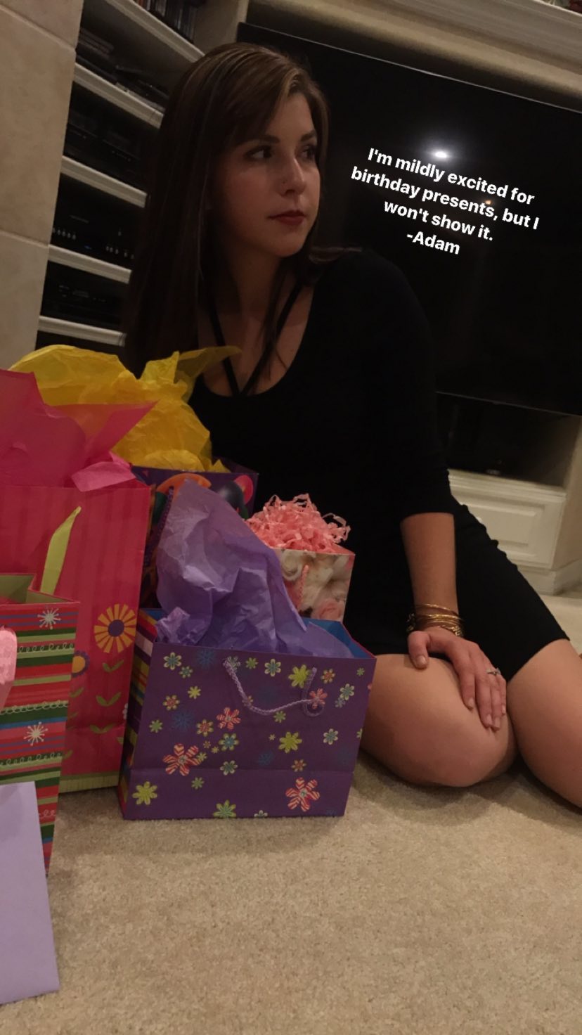 Nicole LZ Sexy Pictures (35 Pics 1 Gif) .