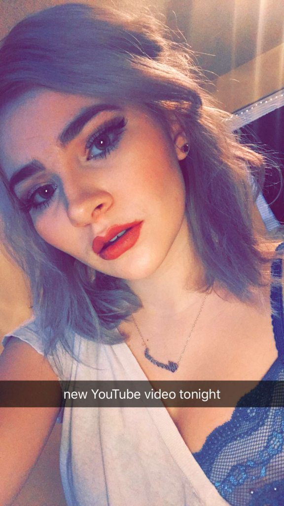Cloveress ASMR Tease (14 pics)