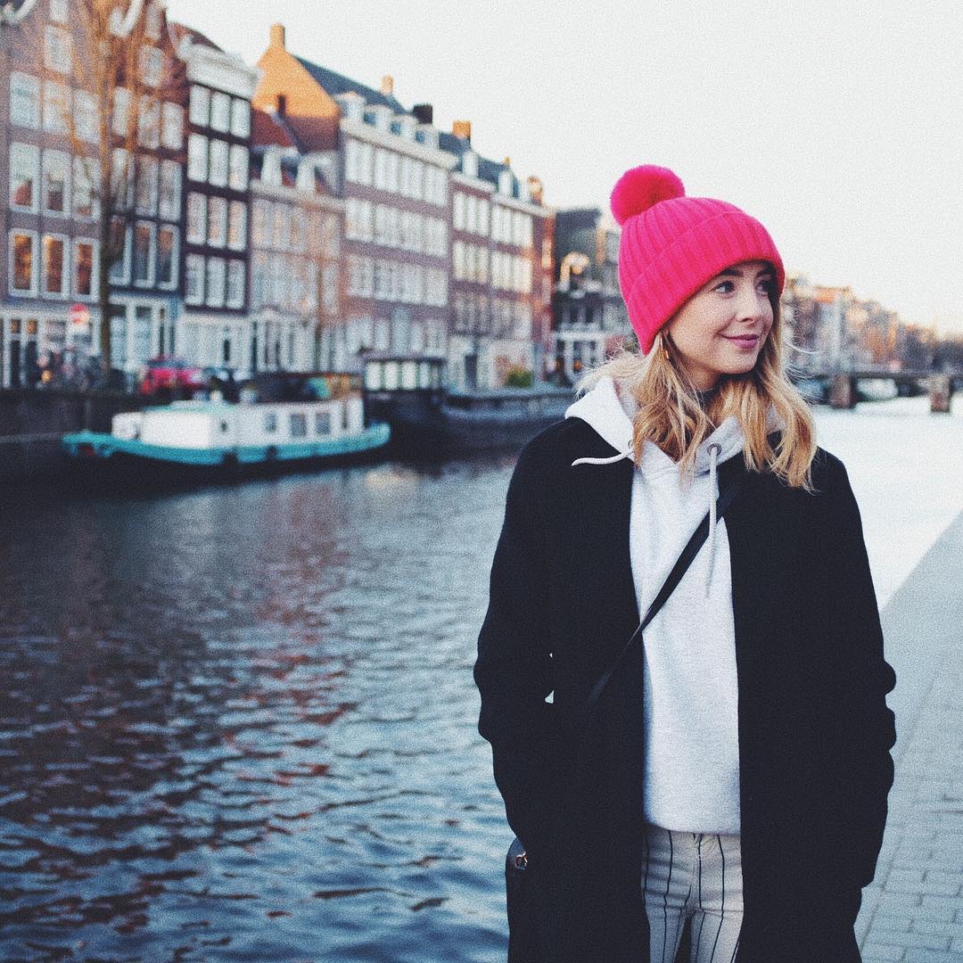 Zoella Sexy Pictures (21 Pics)