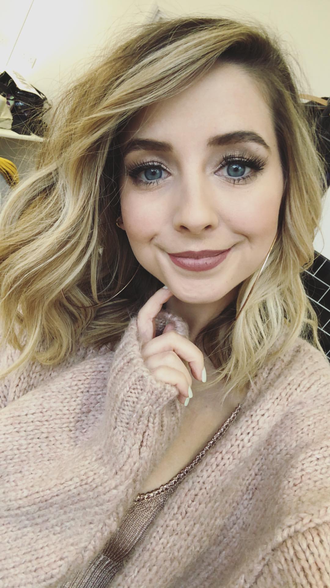 Zoella Sexy Pictures (21 Pics)