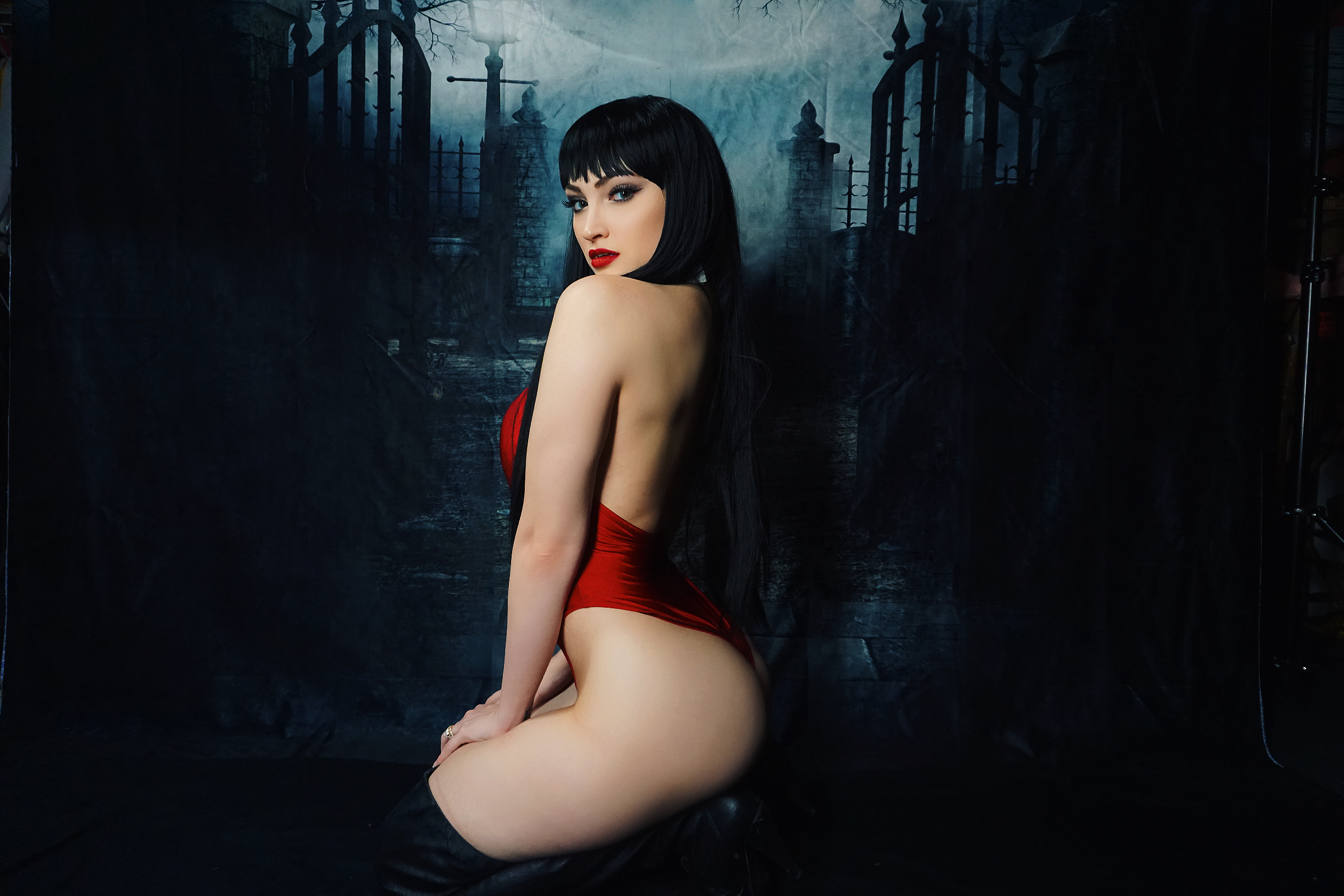 Anna Faith Vampirella (10 pics)