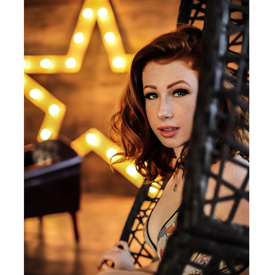 Abigale Mandler Sexy Pictures (19 Pics)