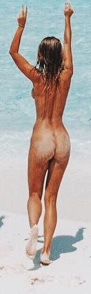 Ayla Woodruff Nude On Beach (2 Pics)